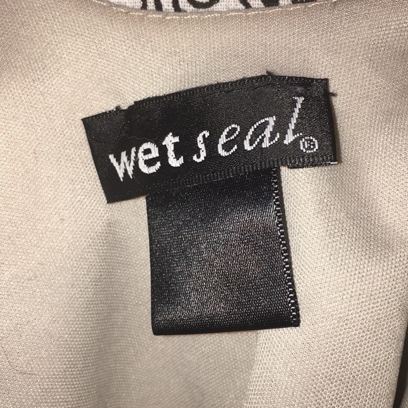 Wet seal spaghetti strap tank top - Picture 2 of 3